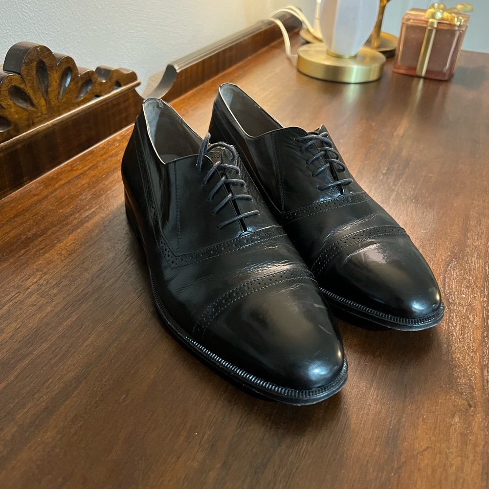 Elegant Black Leather Men's Oxfords